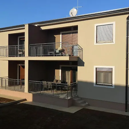 Apartment Apartman Niko Tar-Vabriga